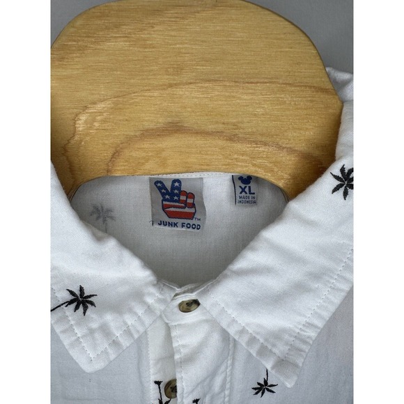 Disney Junk Food Button Up Shirt Men's XL Mickey Mouse Hawaiian Palm Trees White - Picture 3 of 8